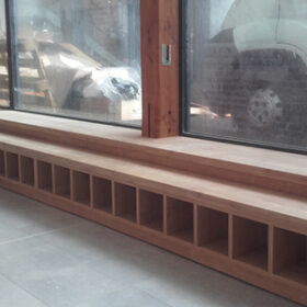 Fabrication artisanale de menuiseries intérieures et extérieures bois en atelier